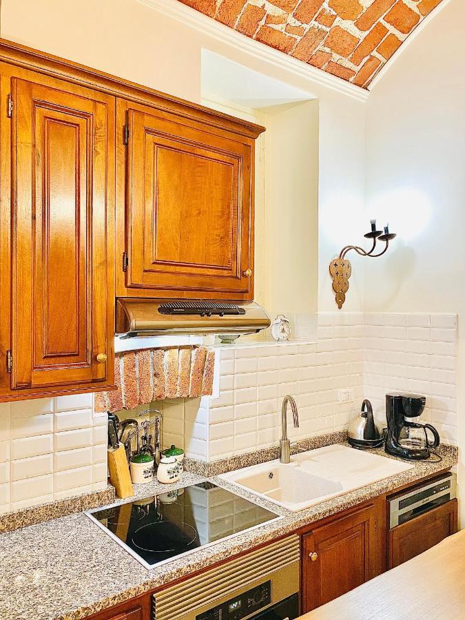 Exquisitely Renovated And Centrally Located Apartment With Free Parking Turin Exterior foto