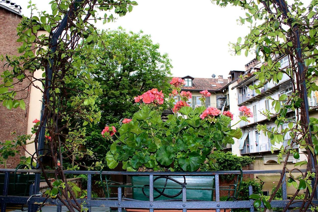 Exquisitely Renovated And Centrally Located Apartment With Free Parking Turin Exterior foto